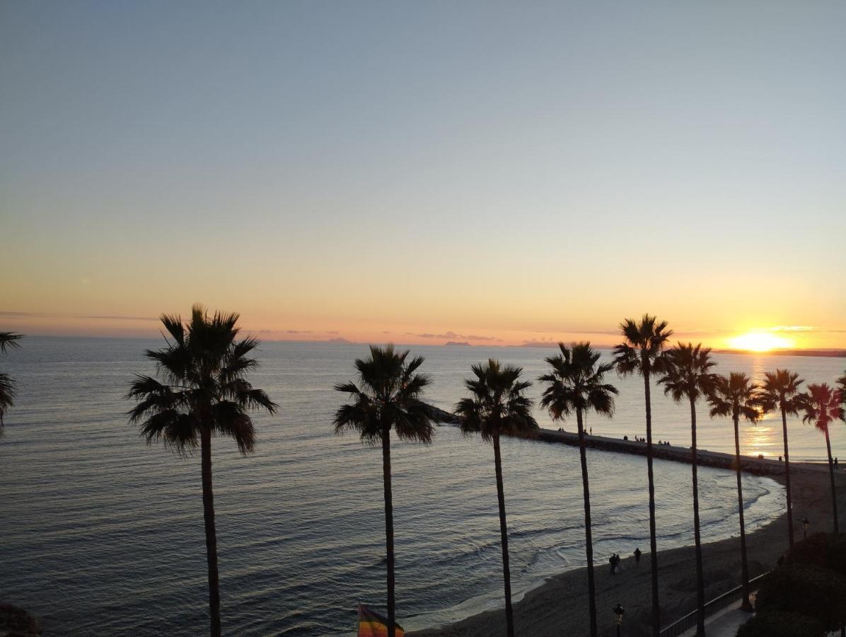 Beachfront Studio With Stunning Sea Views Marbella Buitenkant foto
