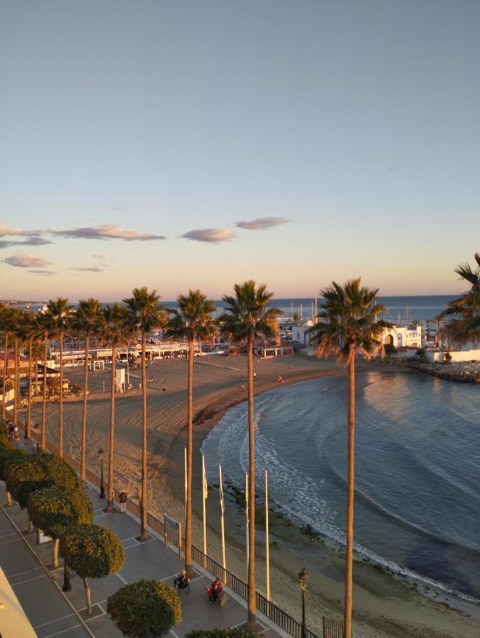 Beachfront Studio With Stunning Sea Views Marbella Buitenkant foto