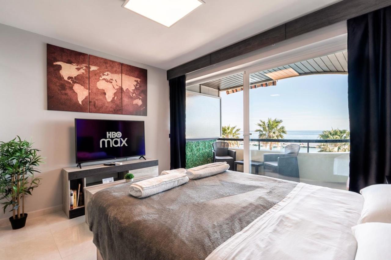 Beachfront Studio With Stunning Sea Views Marbella Buitenkant foto