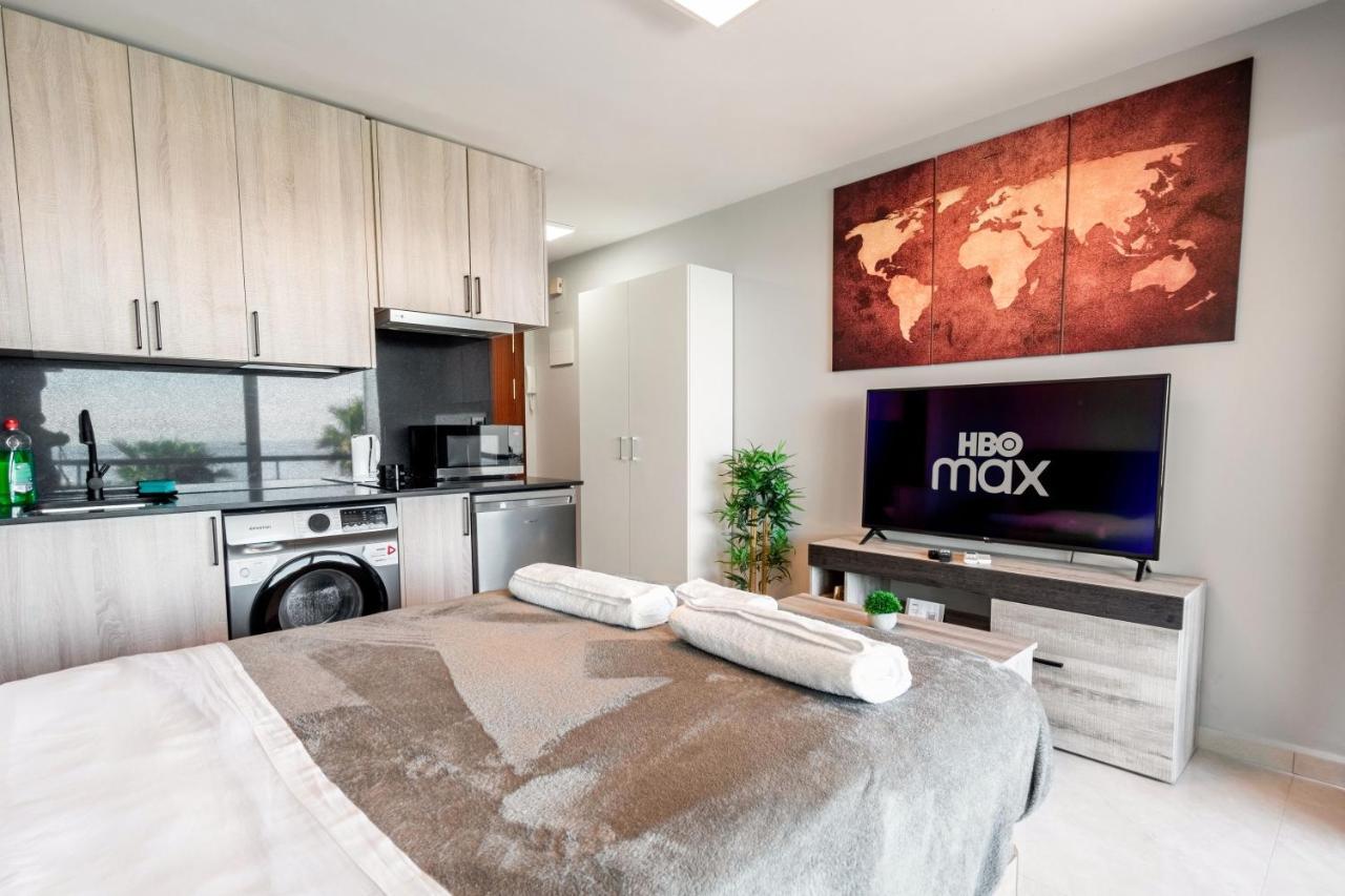 Beachfront Studio With Stunning Sea Views Marbella Buitenkant foto